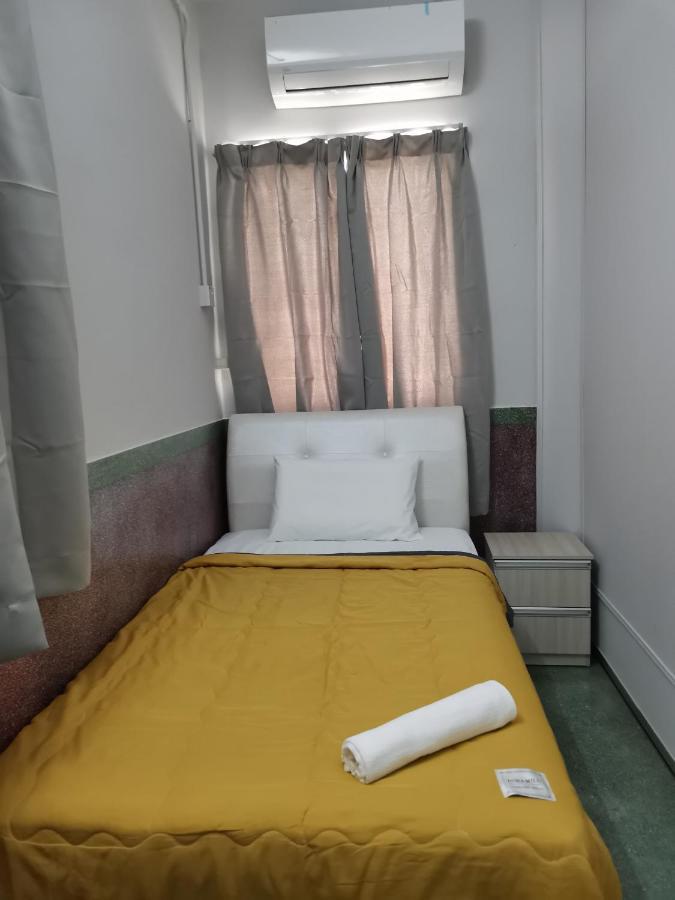 G Fortune Guest House Victoria Green ジョージタウン エクステリア 写真