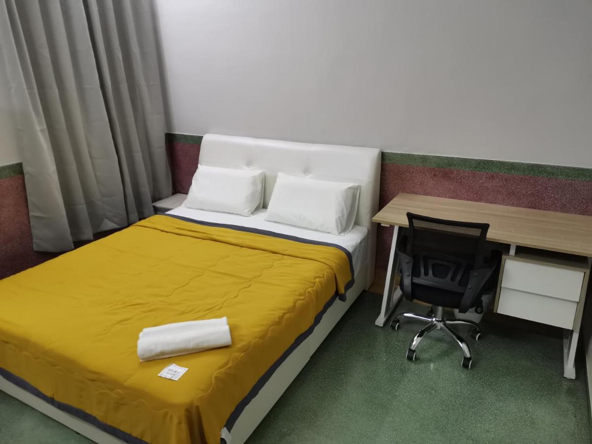G Fortune Guest House Victoria Green ジョージタウン エクステリア 写真